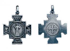 Croix de Saint Benoît – gravée recto/verso    argentée