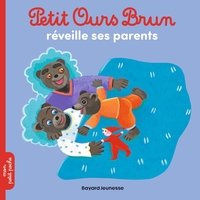 PETIT OURS BRUN REVEILLE SES PARENTS