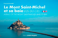 Le Mont-Saint-Michel et sa baie vus du ciel