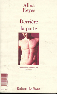 DERRIERE LA PORTE