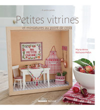 Petites vitrines et miniatures au point de croix