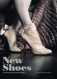 New Shoes (Hardback) /anglais