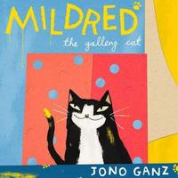 Mildred the Gallery Cat /anglais