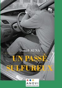 UN PASSE SULFUREUX - LE COMMISSAIRE SIMON SOLLICITE