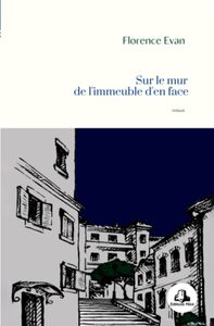 Sur le mur de l’immeuble d’en face