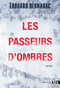 LES PASSEURS D'OMBRES