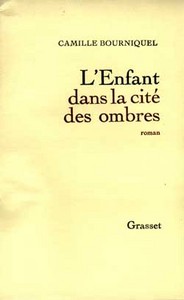 L'ENFANT DANS LA CITE DES OMBRES