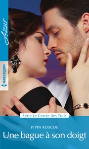 UNE BAGUE A SON DOIGT