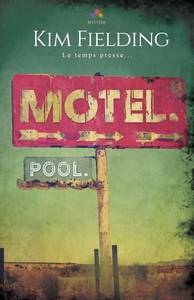 MOTEL. POOL.