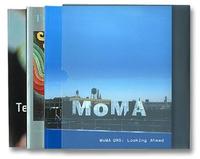 Moma QNS (Boxed Set) /anglais