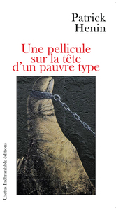 Une pellicule sur la tête d'un pauvre type