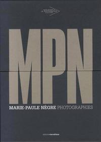 MPN MARIE-PAULE NEGRE - PHOTOGRAPHIES - COFFRET COMPRENANT 11 LIVRETS PHOTOS.