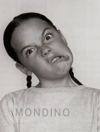 Mondino Two Much /anglais