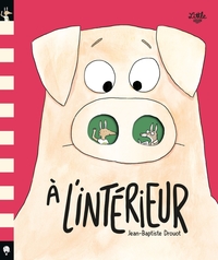 A L'INTERIEUR