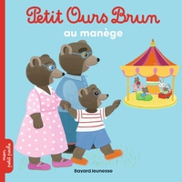 PETIT OURS BRUN AU MANEGE