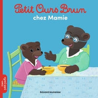 PETIT OURS BRUN CHEZ MAMIE