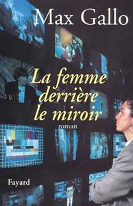 LA FEMME DERRIERE LE MIROIR