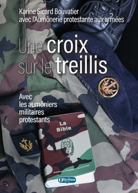 Une croix sur le treillis