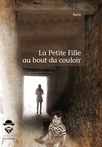 La petite fille au bout du couloir