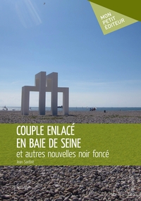 Couple enlacé en baie de Seine