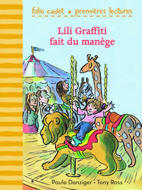 Lili Graffiti fait du manège