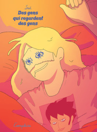 Des gens qui regardent des gens