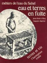 Eau et terre en fuite