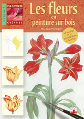 Fleurs en peinture sur bois