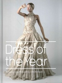 Dress of the Year /anglais