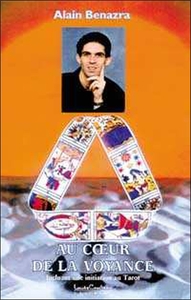 AU COEUR DE LA VOYANCE - INITIATION AU TAROT