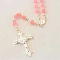 Lot de 12 - Chapelet sur chaine argentée, perle plastique sablée rose ronde de 6mm