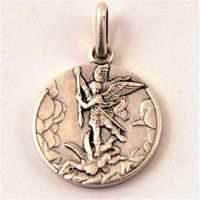 Médaille St Michel, finition Vieil Argent en laiton argenté  18 mm,  Pack de 25