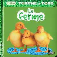 Bébé toutche-à-tout à la ferme (fond vert)