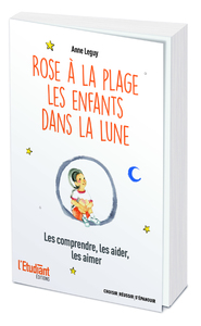 Rose à la plage, les enfants dans la lune