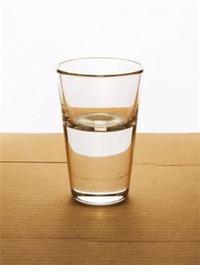 Tony Matelli Glass of Water /anglais/allemand