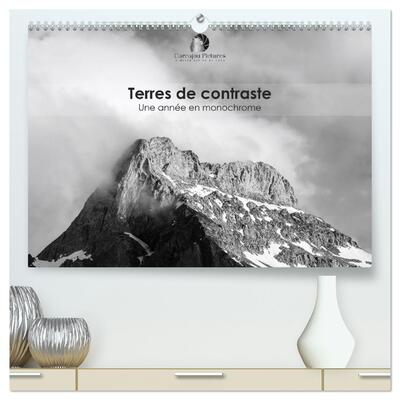 CALVENDO Places - Terres de contraste - Une année en monochrome  (Calendrier mural 2026 DIN A2 vertical) calendrier de bureau - Un calendrier artistique et élégant qui révèle, mois après mois, la puissance et la poésie des paysages en noir et blanc.