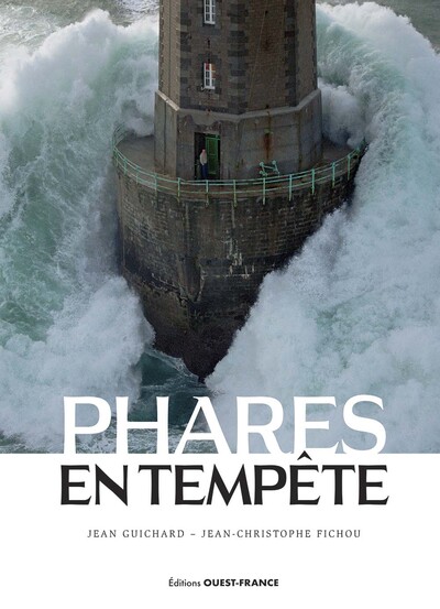 Phares en tempêtes