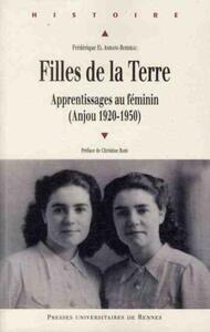 FILLES DE LA TERRE