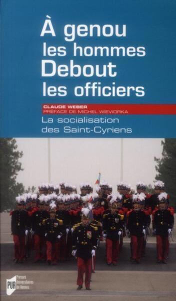 A GENOUX LES HOMMES DEBOUT LES OFFICIERS