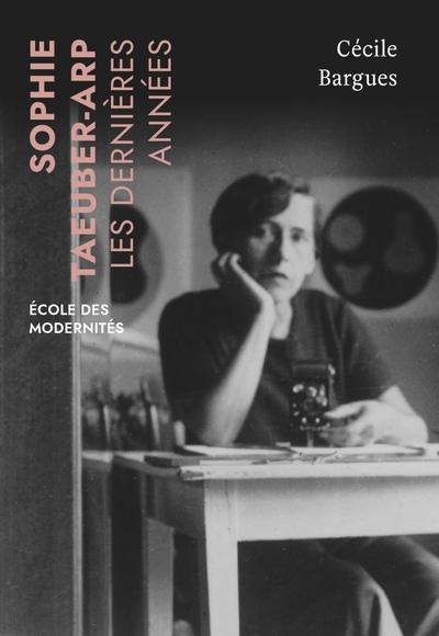 Picture of Sophie Taeuber-Arp, les dernières années
