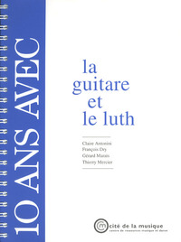 Image de 10 ans avec la guitare et le luth