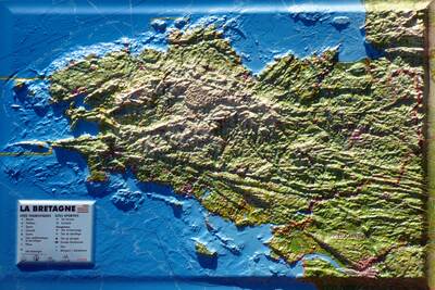 Picture of CARTE EN RELIEF DE LA BRETAGNE