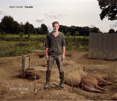 Picture of Mark Neville Parade /franCais