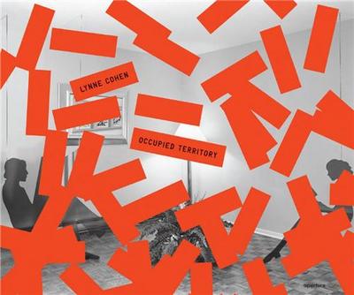 Image de Lynne Cohen Occupied Territory /anglais