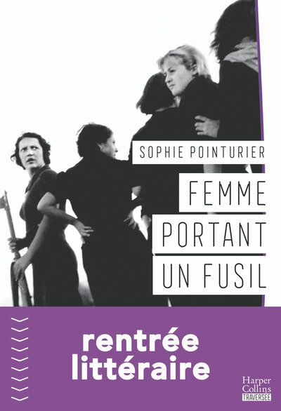 Picture of Femme portant un fusil