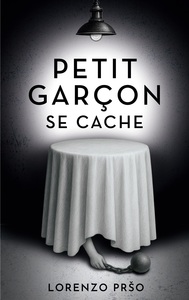 Image de Petit garçon se cache