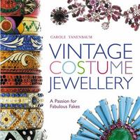 Picture of Vintage Costume Jewellery /anglais