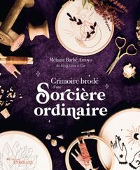 Image de Grimoire brodé d'une sorcière ordinaire
