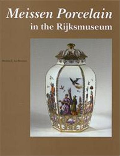 Picture of Meissen Porcelain in the Rijksmuseum /anglais
