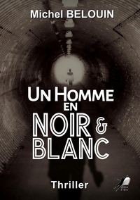 Image de Un homme en noir et blanc